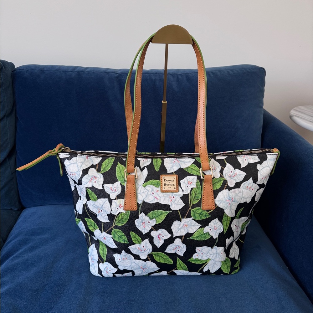Dooney‎ & Bourke floral Zip  Top Shopper Tote Bag.